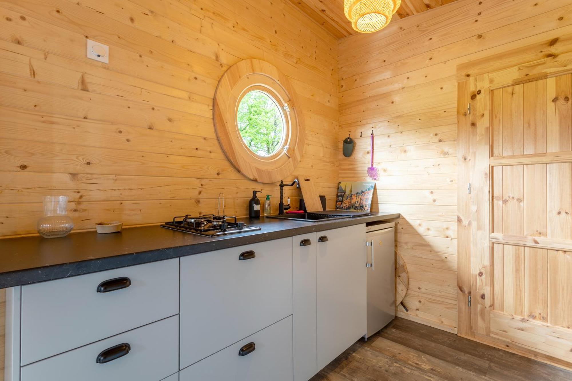 Chalet 4 Pers Landeleau 2Kms Canal Kültér fotó
